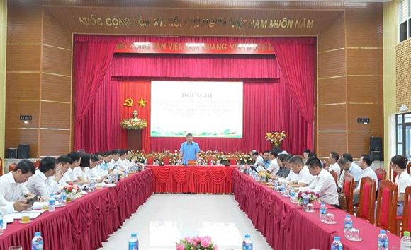 Đồng chí Nguyễn Mạnh Quyền –Phó Chủ tịch UBND thành phố Hà Nội làm việc về tháo gỡ một số khó khăn, tồn tại trên địa bàn xã Hát Môn- Ảnh 1.