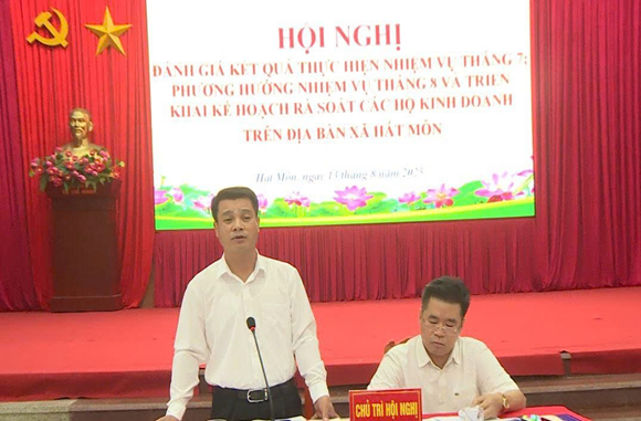 UBND xã tổ chức Hội nghị giao ban thường kỳ đánh giá kết quả thực hiện nhiệm vụ công tháng 7; phương hướng nhiệm vụ tháng 8 và triển khai kế hoạch rà soát các hộ kinh doanh trên địa bàn xã.- Ảnh 2.