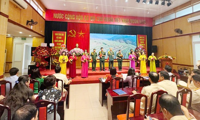 Phát huy sức mạnh gắn kết giữa người dân và lực lượng Công an trên mặt trận giữ gìn an ninh trật tự- Ảnh 5.