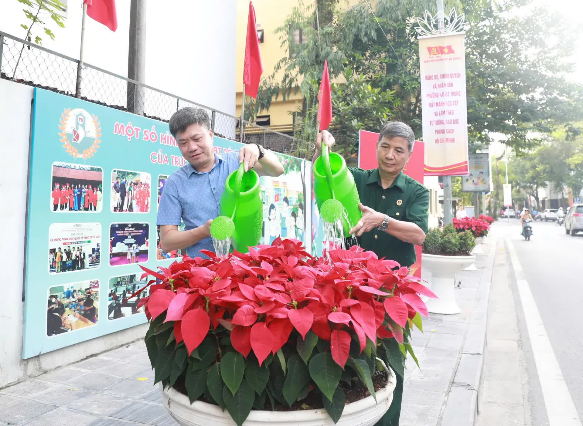 Phường Hai Bà Trưng ra mắt "Tuyến phố hoa": dấu ấn chung tay vì cộng đồng giữa nhà trường và tổ dân phố- Ảnh 3.