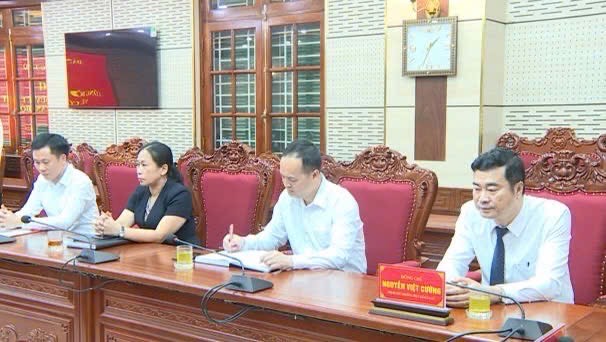 Đảng ủy xã Phúc Thọ công bố và trao Quyết định về công tác cán bộ- Ảnh 3.