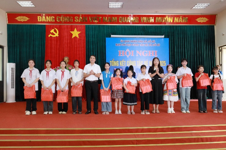 Ban chỉ đạo hè xã Cổ Đô tổ chức tổng kết công tác hè năm 2025.- Ảnh 4.