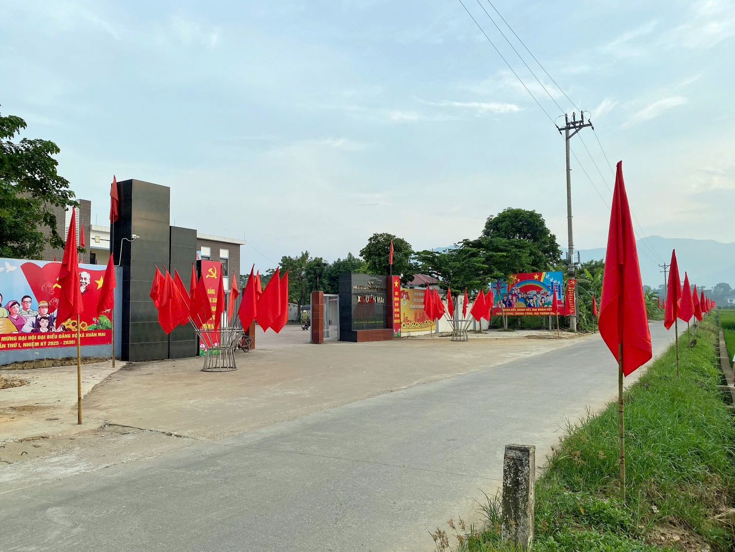 C:\Users\May tinh Loc Ninh\Downloads\c0d711133734bf6ae625.jpg