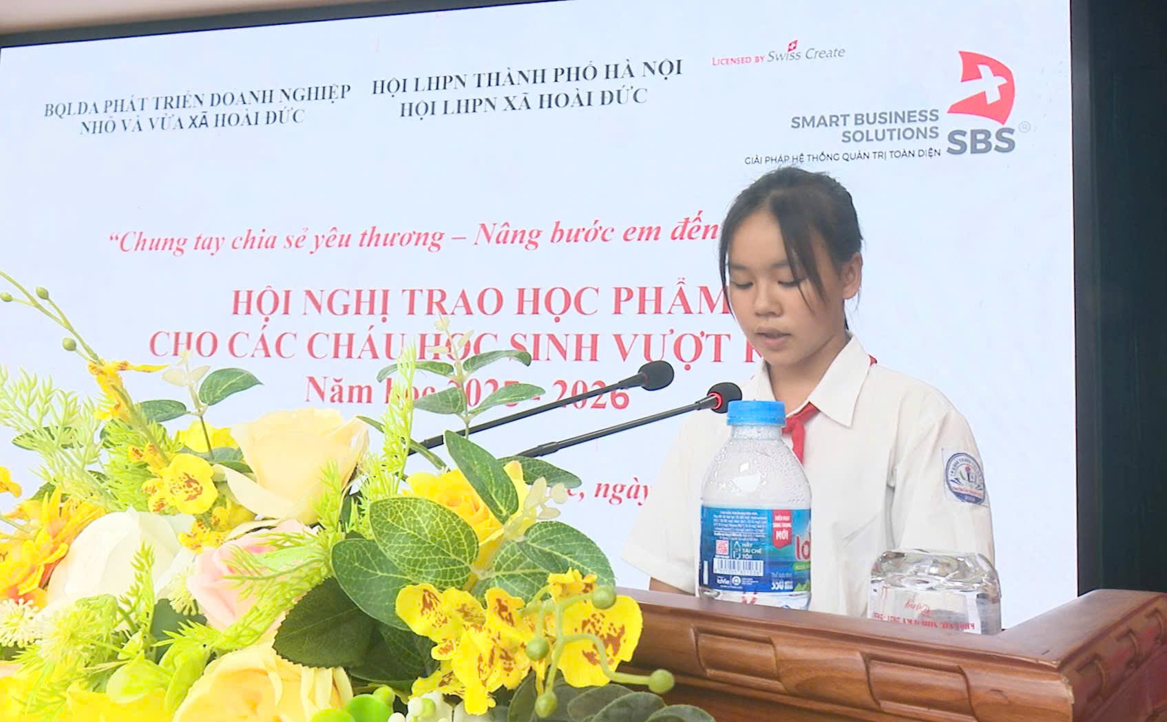 Trao học phẩm cho học sinh vượt khó năm học 2025-2026- Ảnh 4.