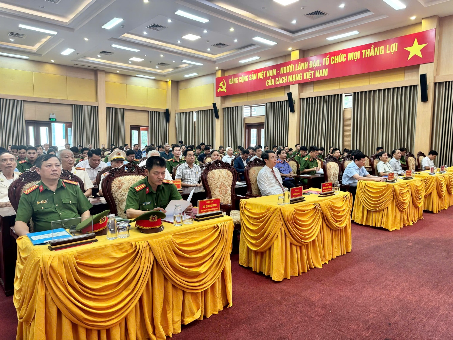 Xã Hoài Đức tổ chức Lễ kỷ niệm 80 năm Ngày truyền thống Công an nhân dân Việt Nam và 20 năm Ngày hội Toàn dân bảo vệ An ninh Tổ quốc- Ảnh 3.