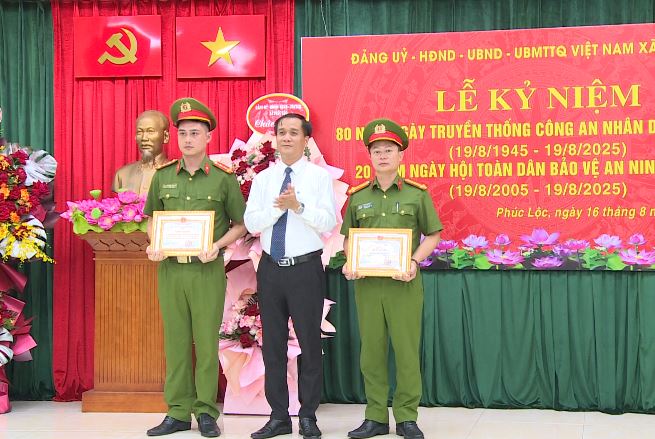 Phúc Lộc tổ chức Lễ kỷ niệm 80 năm Ngày truyền thống Công an nhân dân Việt Nam, 20 năm Ngày hội toàn dân bảo vệ an ninh Tổ quốc- Ảnh 8.