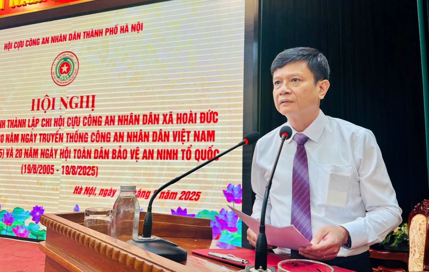 Hoài Đức ra mắt Chi hội Cựu CAND xã và gặp mặt kỷ niệm 80 năm Ngày truyền thống Công an nhân dânViệt Nam 19/8/1945 - 19/8/2025- Ảnh 9.