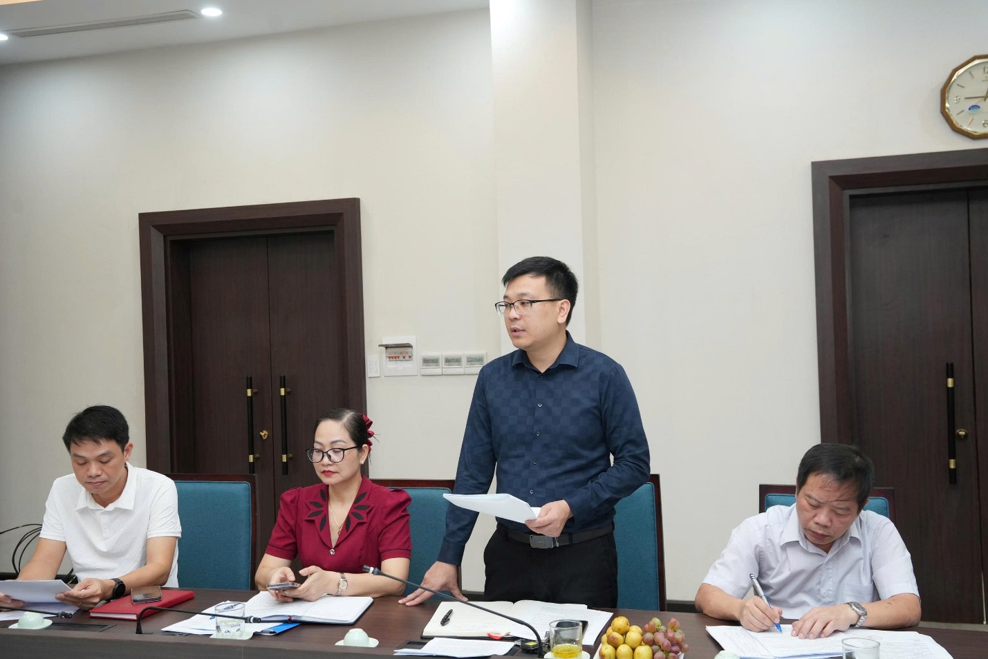 Chủ tịch UBND xã làm việc với Phòng Văn hóa – Xã hội, Trung tâm VHTT&TT và Trạm Y tế xã- Ảnh 3.