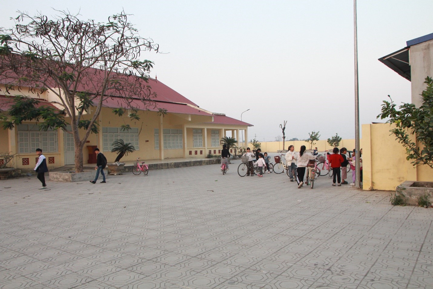 Tin tưởng, kỳ vọng vào một nhiệm kỳ phát triển đột phá mang tới một tương lai tươi sáng- Ảnh 2.