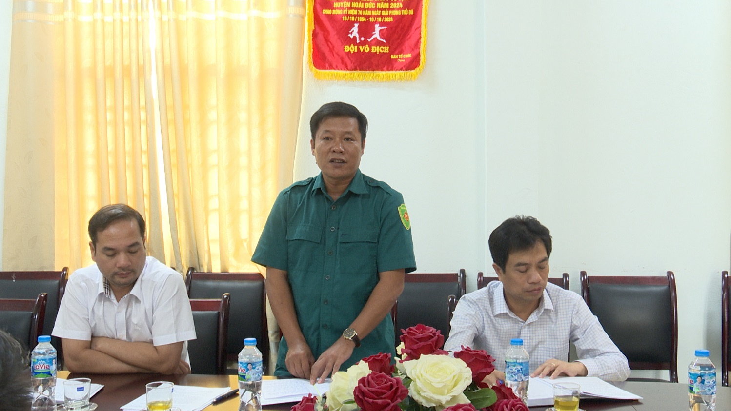 Đảng ủy, Chỉ huy Ban Chỉ huy phòng thủ khu vực 2 - Phúc Thọ làm việc với xã Sơn Đồng về công tác quốc phòng, quân sự 6 tháng cuối năm 2025- Ảnh 2.