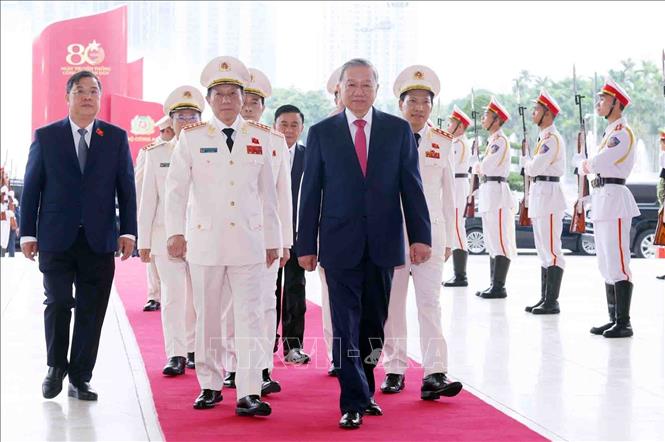 Lãnh đạo Đảng, Nhà nước dự Lễ kỷ niệm 80 năm Ngày truyền thống Công an nhân dân Việt Nam- Ảnh 7.