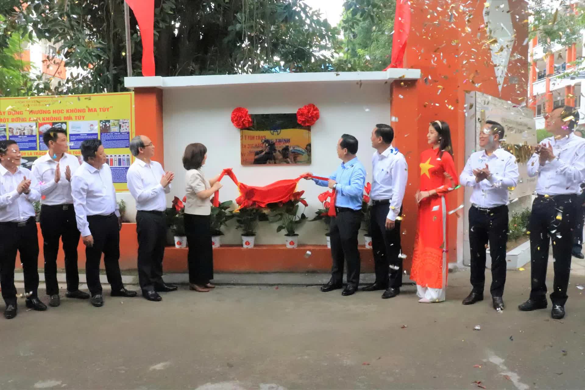 Xã Thư Lâm khánh thành, khởi công các công trình hạ tầng chào mừng Đại hội Đảng bộ xã lần thứ I- Ảnh 3.