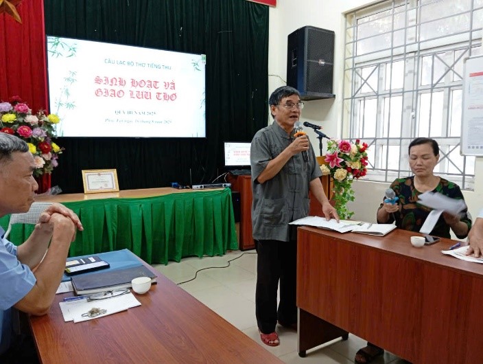 Câu lạc bộ thơ Tiếng Thu tổ chức sinh hoạt và giao lưu thơ quý III năm 2025- Ảnh 2.