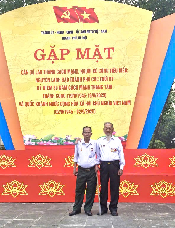 Hà Nội tổ chức gặp mặt cán bộ lão thành, người có công tiêu biểu- Ảnh 2.