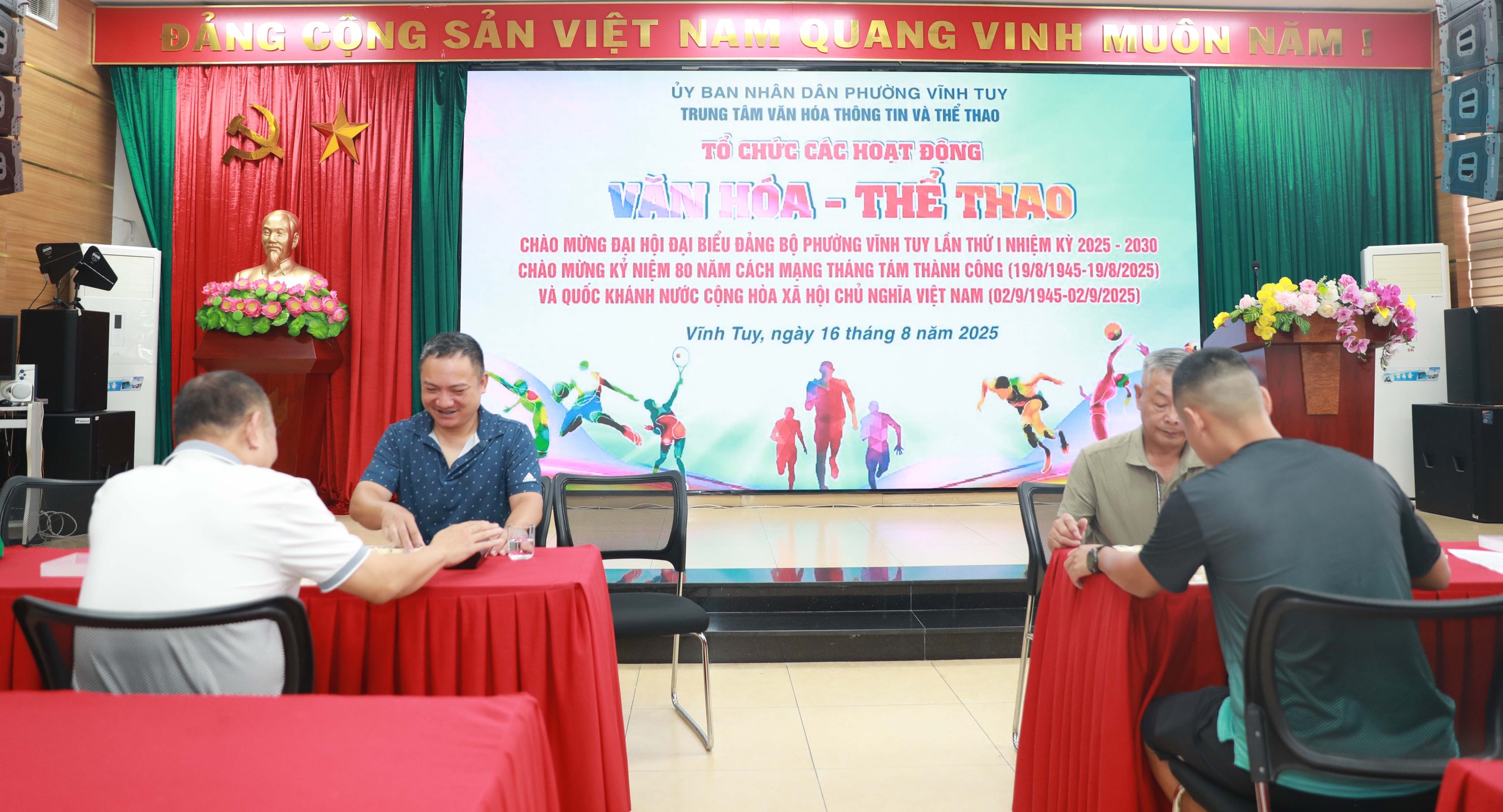 Phường Vĩnh Tuy tổ chức chuỗi các hoạt động Văn hóa - Thể thao chào mừng Đại hội Đảng bộ phường lần thứ I và kỷ niệm 80 năm Quốc khánh nước CHXHCN Việt Nam (2/9/1945-2/9/2025).- Ảnh 12.