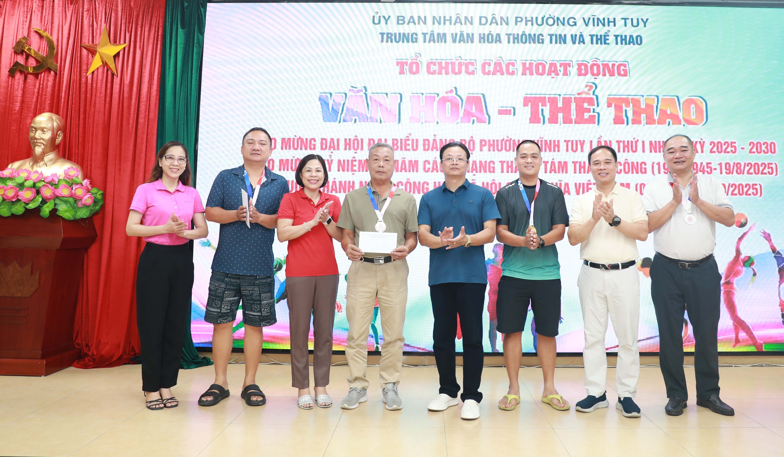 Phường Vĩnh Tuy tổ chức chuỗi các hoạt động Văn hóa - Thể thao chào mừng Đại hội Đảng bộ phường lần thứ I và kỷ niệm 80 năm Quốc khánh nước CHXHCN Việt Nam (2/9/1945-2/9/2025).- Ảnh 14.