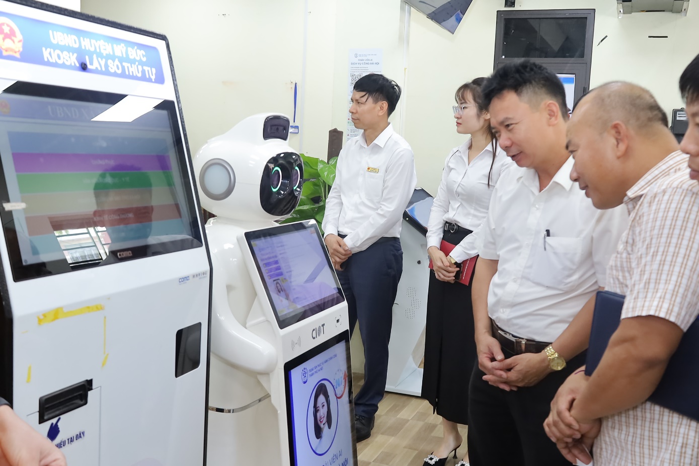 Hội nghị ký kết hợp tác, nâng cao chất lượng dịch vụ công trực tuyến, dịch vụ công toàn trình tại Mỹ Đức- Ảnh 8.