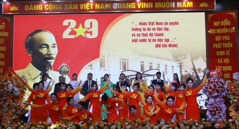Mỹ Đức đoàn kết vững bước đi lên - một Đảng bộ - một ý chí - một hành động - vì nhân dân phục vụ’- Ảnh 2.