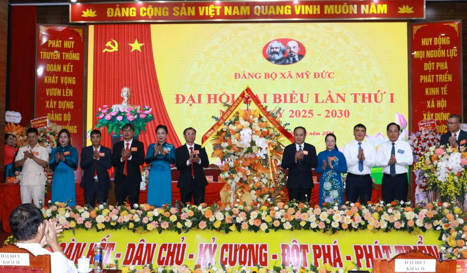 Mỹ Đức đoàn kết vững bước đi lên - một Đảng bộ - một ý chí - một hành động - vì nhân dân phục vụ’- Ảnh 4.