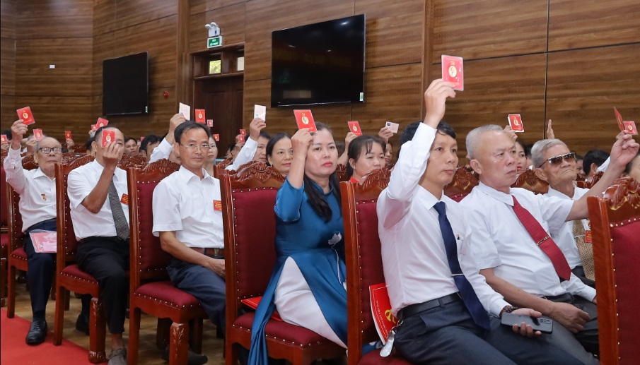 Mỹ Đức đoàn kết vững bước đi lên - một Đảng bộ - một ý chí - một hành động - vì nhân dân phục vụ’- Ảnh 10.