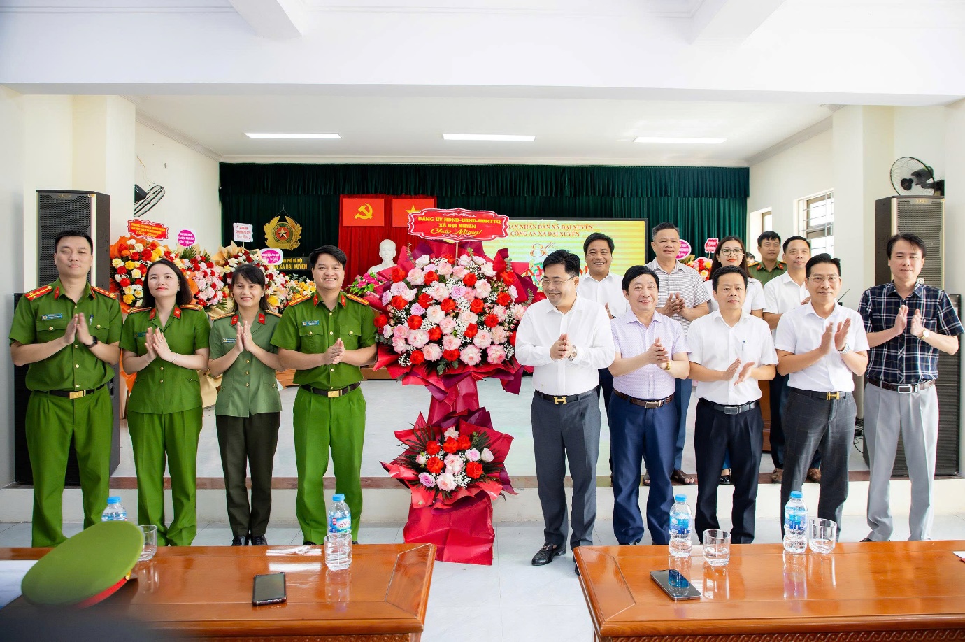 Xã Đại Xuyên kỷ niệm 80 năm Ngày truyền thống Công an nhân dân (19/8/1945 - 19/8/2025) và 20 năm Ngày hội toàn dân bảo vệ an ninh Tổ quốc (19/8/2005 - 19/8/2025).- Ảnh 1.