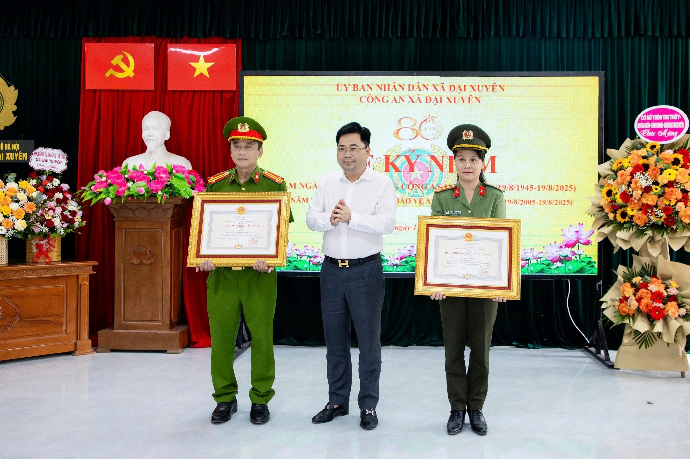 Xã Đại Xuyên kỷ niệm 80 năm Ngày truyền thống Công an nhân dân (19/8/1945 - 19/8/2025) và 20 năm Ngày hội toàn dân bảo vệ an ninh Tổ quốc (19/8/2005 - 19/8/2025).- Ảnh 2.