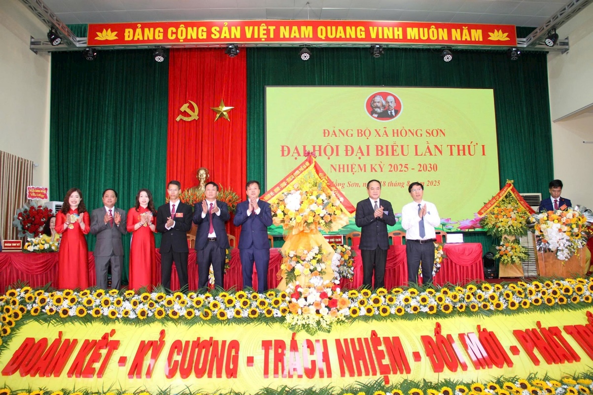 Đại hội đại biểu Đảng bộ xã Hồng Sơn lần thứ Nhất, nhiệm kỳ 2025 -2030: Khơi dậy tiềm năng, vững vàng bước vào kỷ nguyên mới- Ảnh 2.