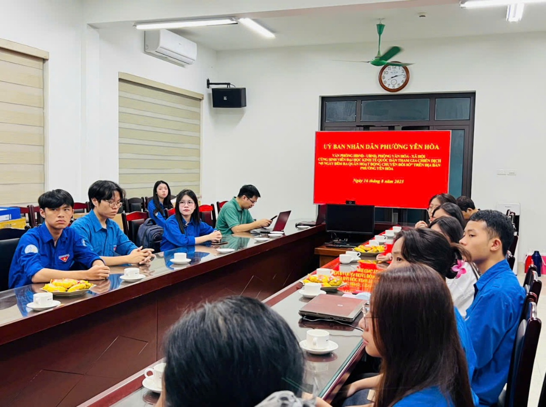 Phát huy tinh thần thanh niên xung kích tham gia hỗ trợ hoạt động chuyển đổi số trên địa bàn phường- Ảnh 2.