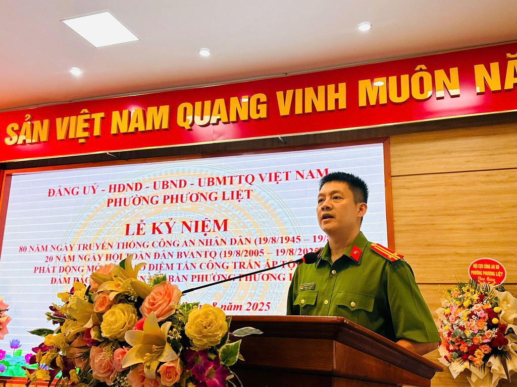 PHƯỜNG PHƯƠNG LIỆT TỔ CHỨC LỄ KỶ NIỆM 80 NĂM NGÀY TRUYỀN THỐNG CÔNG AN NHÂN DÂN VIỆT NAM (19/8/1945-19/8/2025); 20 NĂM NGÀY HỘI TOÀN DÂN BẢO VỆ AN NINH TỔ QUỐC (19/8/2005-19/8/2025)- Ảnh 3.