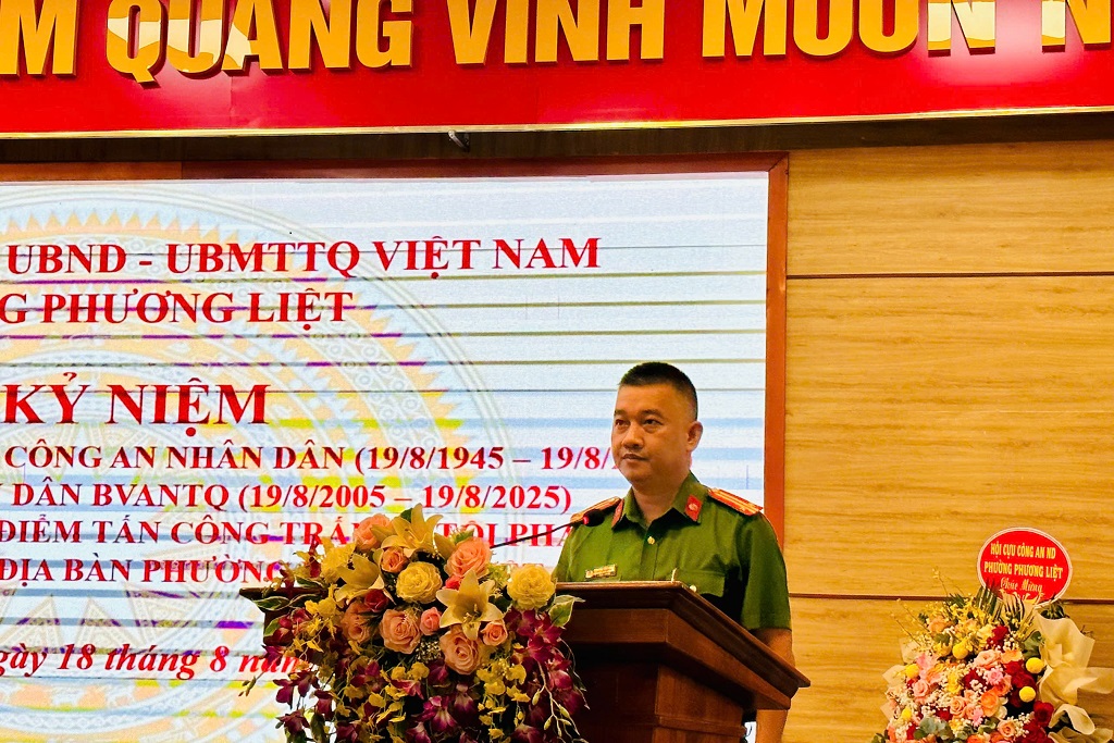 PHƯỜNG PHƯƠNG LIỆT TỔ CHỨC LỄ KỶ NIỆM 80 NĂM NGÀY TRUYỀN THỐNG CÔNG AN NHÂN DÂN VIỆT NAM (19/8/1945-19/8/2025); 20 NĂM NGÀY HỘI TOÀN DÂN BẢO VỆ AN NINH TỔ QUỐC (19/8/2005-19/8/2025)- Ảnh 4.