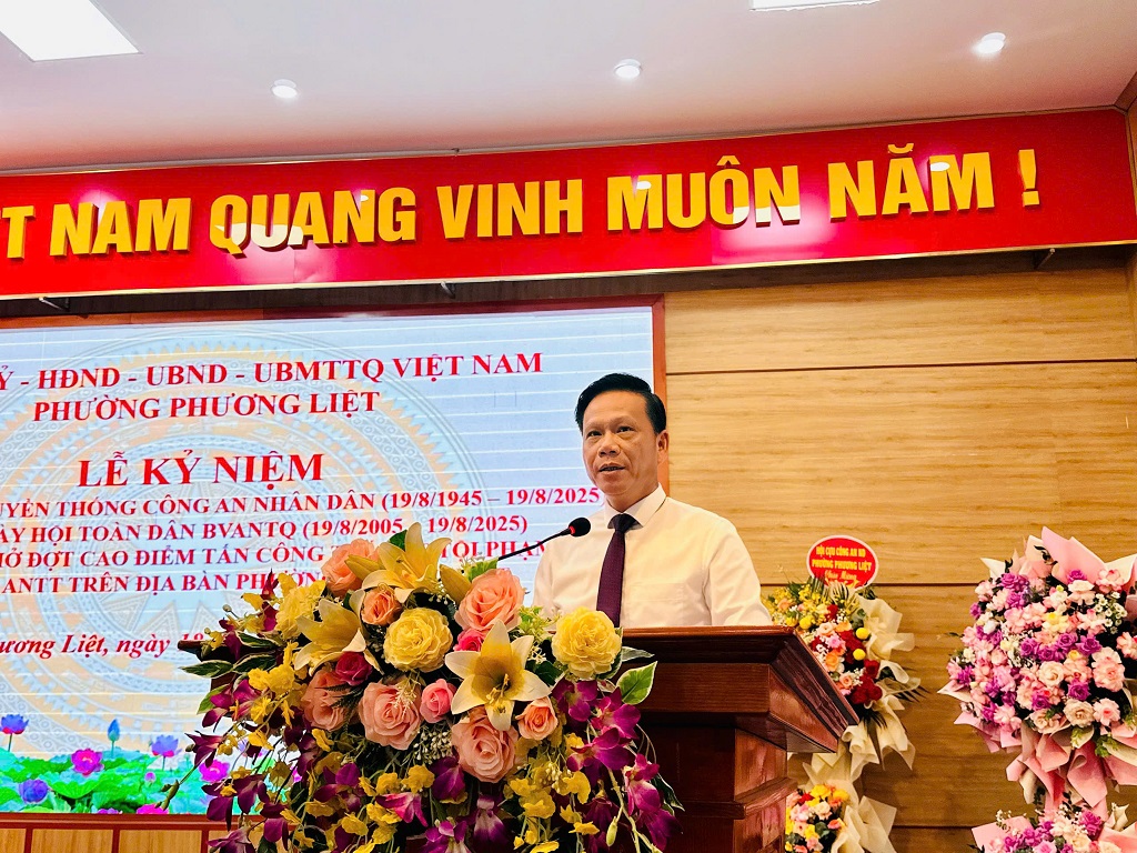 PHƯỜNG PHƯƠNG LIỆT TỔ CHỨC LỄ KỶ NIỆM 80 NĂM NGÀY TRUYỀN THỐNG CÔNG AN NHÂN DÂN VIỆT NAM (19/8/1945-19/8/2025); 20 NĂM NGÀY HỘI TOÀN DÂN BẢO VỆ AN NINH TỔ QUỐC (19/8/2005-19/8/2025)- Ảnh 6.