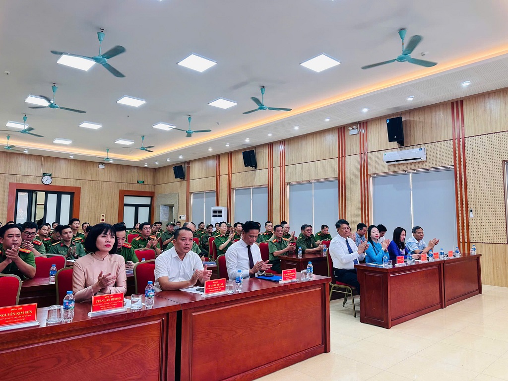 PHƯỜNG PHƯƠNG LIỆT TỔ CHỨC LỄ KỶ NIỆM 80 NĂM NGÀY TRUYỀN THỐNG CÔNG AN NHÂN DÂN VIỆT NAM (19/8/1945-19/8/2025); 20 NĂM NGÀY HỘI TOÀN DÂN BẢO VỆ AN NINH TỔ QUỐC (19/8/2005-19/8/2025)- Ảnh 8.