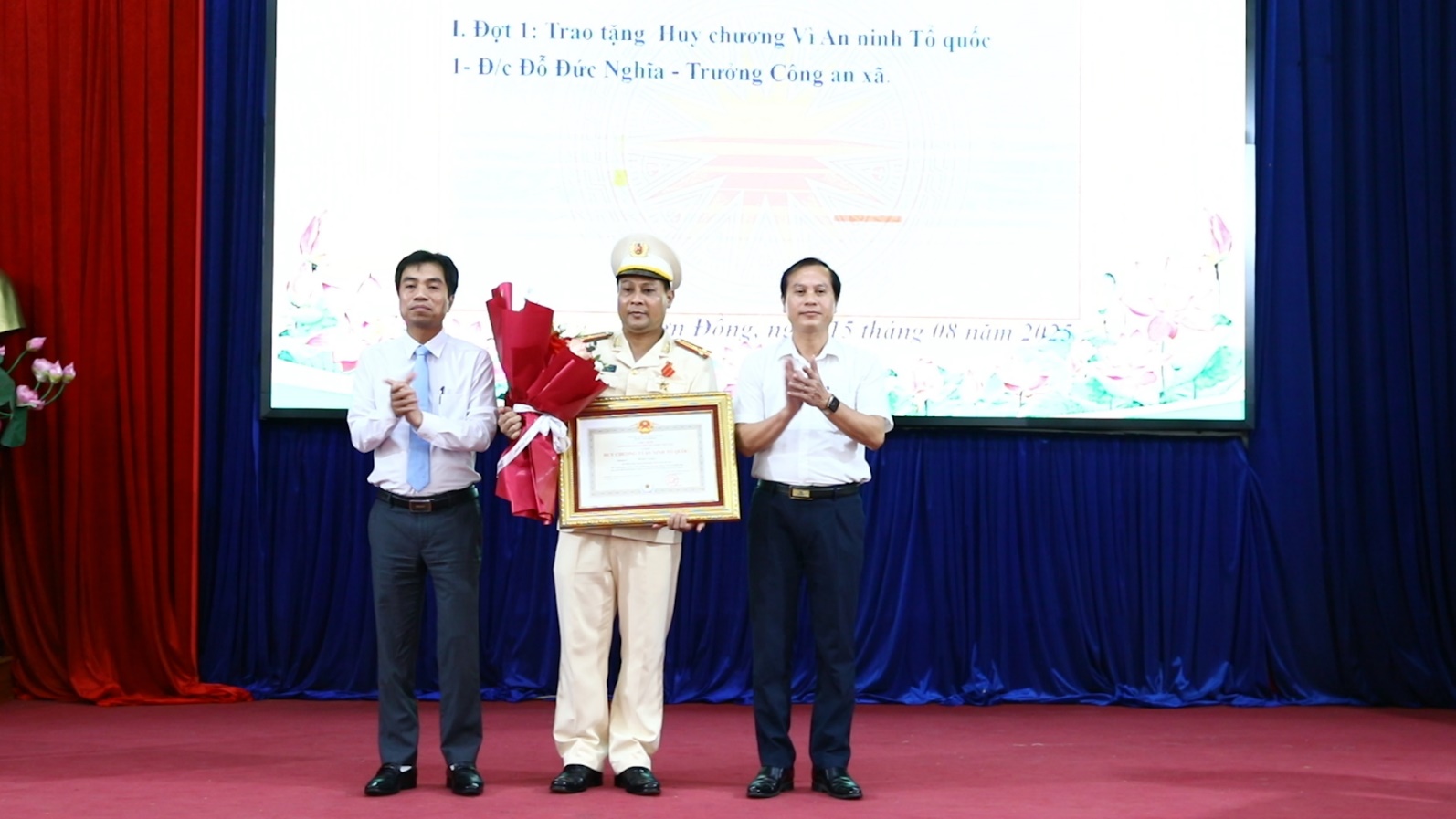 Sơn Đồng tổ chức kỷ niệm 80 năm Ngày truyền thống Công an Nhân dân (19/8/1945-19/8/2025) và 20 năm Ngày hội Toàn dân bảo vệ an ninh Tổ quốc- Ảnh 6.