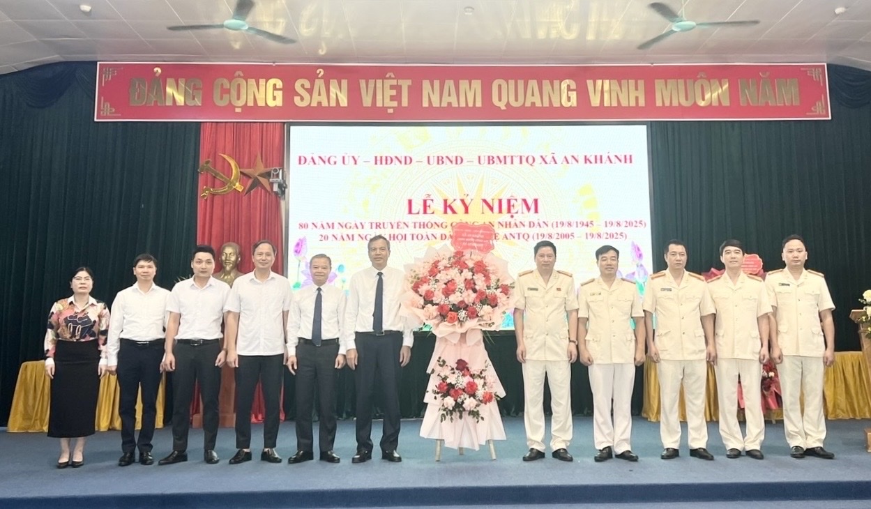 An Khánh kỷ niệm 80 năm Ngày truyền thống lực lượng Công an Nhân dân Việt Nam và 20 năm Ngày hội toàn dân bảo vệ an ninh Tổ quốc- Ảnh 1.