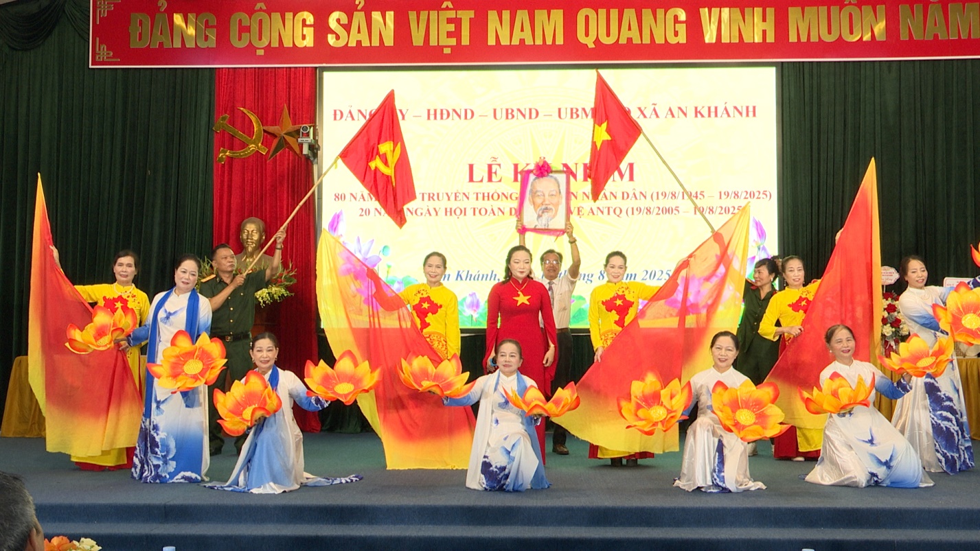 An Khánh kỷ niệm 80 năm Ngày truyền thống lực lượng Công an Nhân dân Việt Nam và 20 năm Ngày hội toàn dân bảo vệ an ninh Tổ quốc- Ảnh 3.