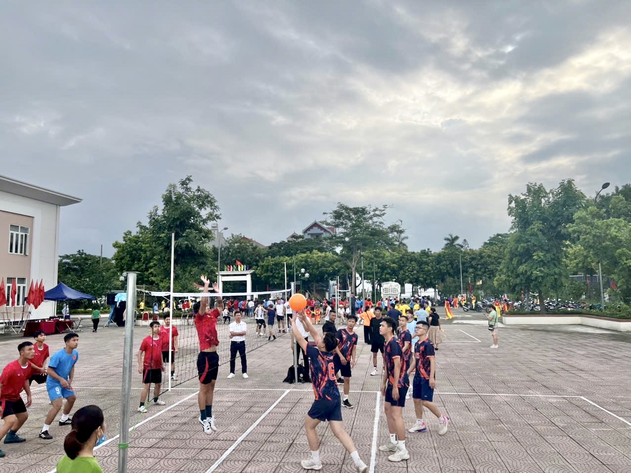GIẢI THỂ THAO PHƯỜNG THƯỢNG CÁT CHÀO MỪNG ĐẠI HỘI ĐẠI BIỂU ĐẢNG BỘ PHƯỜNG THƯỢNG CÁT LẦN THỨ I, NHIỆM KỲ 2025-2030; 80 NĂM CÁCH MẠNG THÁNG TÁM THÀNH CÔNG VÀ QUỐC KHÁNH NƯỚC CỘNG HOÀ XÃ HỘI CHỦ NGHĨA VIỆT NAM- Ảnh 2.