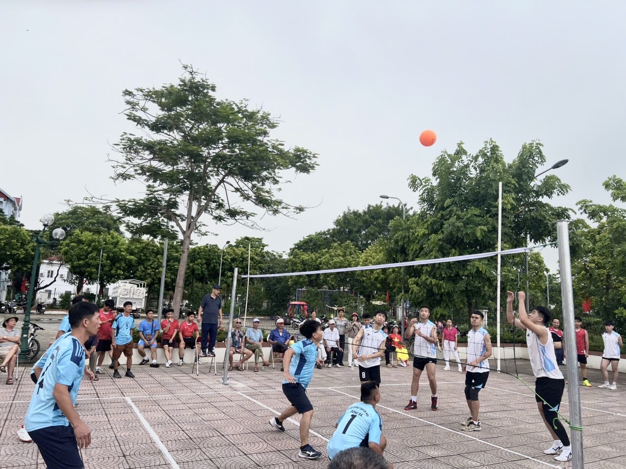 GIẢI THỂ THAO PHƯỜNG THƯỢNG CÁT CHÀO MỪNG ĐẠI HỘI ĐẠI BIỂU ĐẢNG BỘ PHƯỜNG THƯỢNG CÁT LẦN THỨ I, NHIỆM KỲ 2025-2030; 80 NĂM CÁCH MẠNG THÁNG TÁM THÀNH CÔNG VÀ QUỐC KHÁNH NƯỚC CỘNG HOÀ XÃ HỘI CHỦ NGHĨA VIỆT NAM- Ảnh 3.