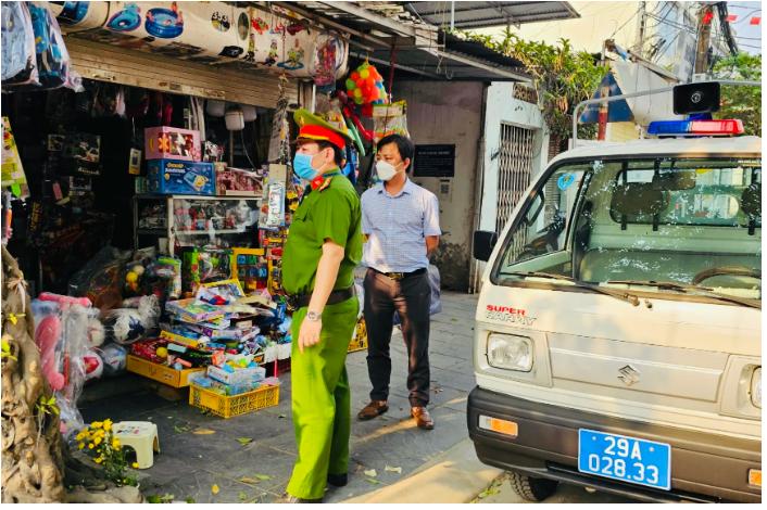 Phường Giảng Võ: Tăng cường công tác trật tự đô thị, vệ sinh an toàn thực phẩm, giải tỏa các tụ điểm kinh doanh trái phép- Ảnh 1.