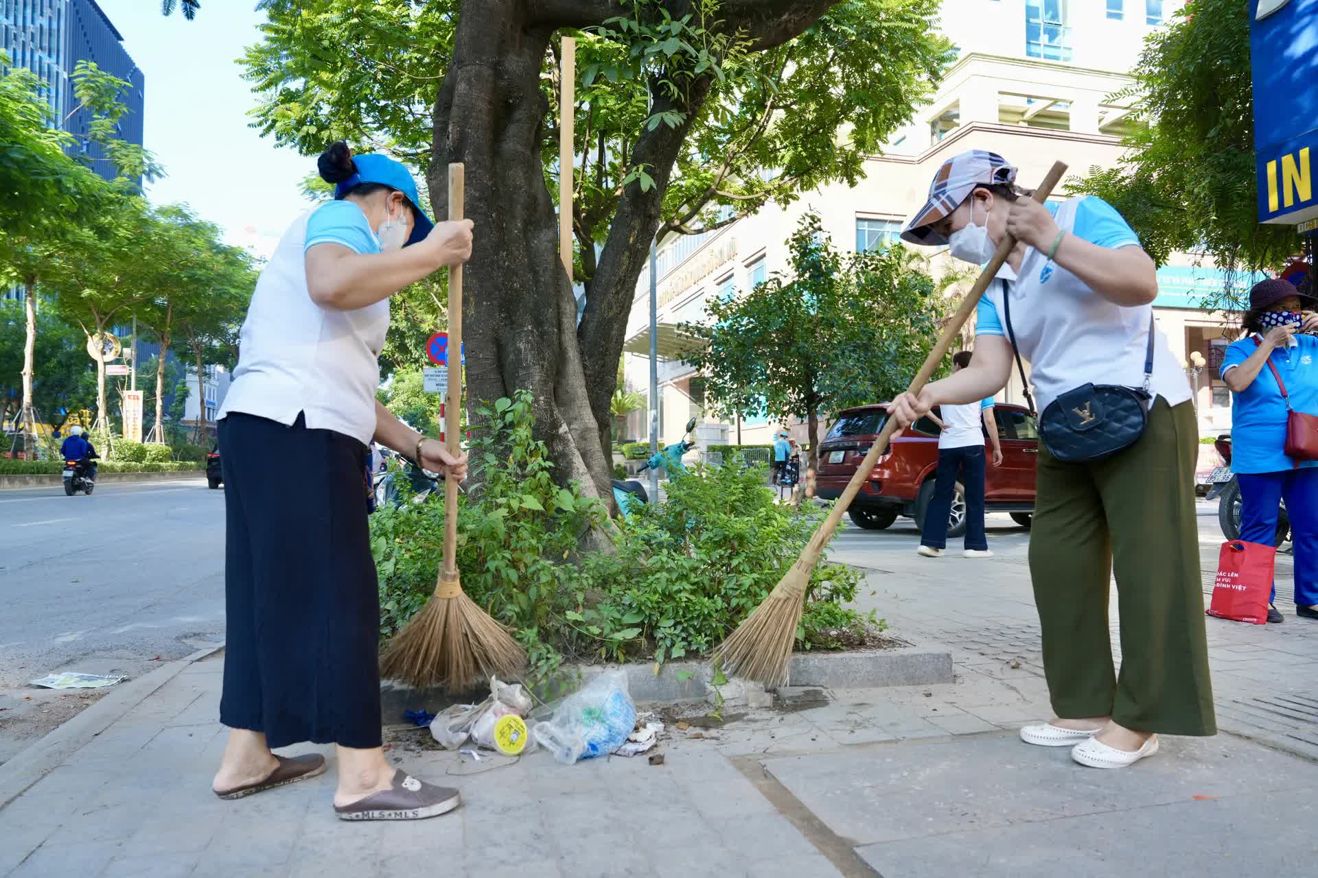 Phường Giảng Võ: Quyết tâm vì môi trường xanh - sạch - đẹp- Ảnh 10.