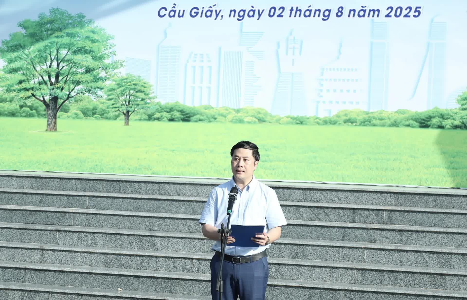 Phường Cầu Giấy ra quân tổng vệ sinh môi trường- Ảnh 3.