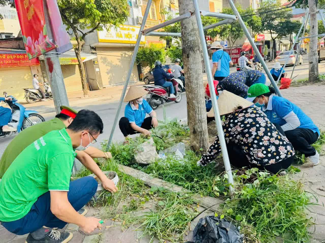 Phường Khương Đình: Tổng vệ sinh môi trường, làm sạch hai bên bờ sông Tô Lịch- Ảnh 9.