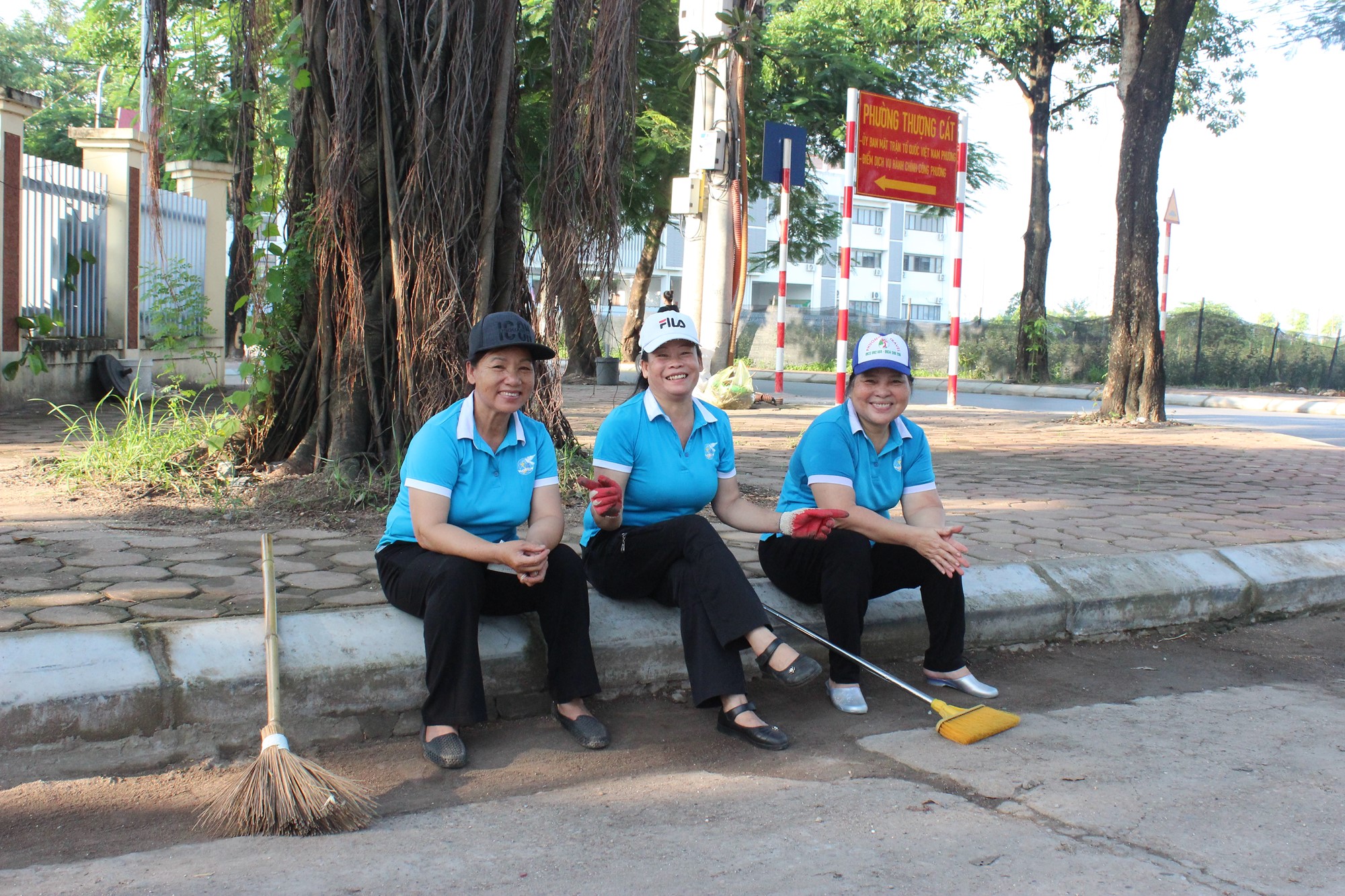 Phường Thượng Cát duy trì phong trào “Ngày thứ Bảy xanh” xây dựng phường “Sáng – xanh - sạch - đẹp”- Ảnh 15.