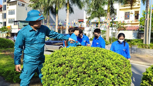 Lễ phát động tổng VSMT, phòng chống dịch SXH; bảo đảm trật tự ATGT, trật tư văn minh môi trường đô thị và Chiến dịch “45 ngày đêm ra quân hỗ trợ hoạt động CĐS trong giai đoạn đầu vận hành mô hình chính quyền địa phương hai cấp”- Ảnh 10.
