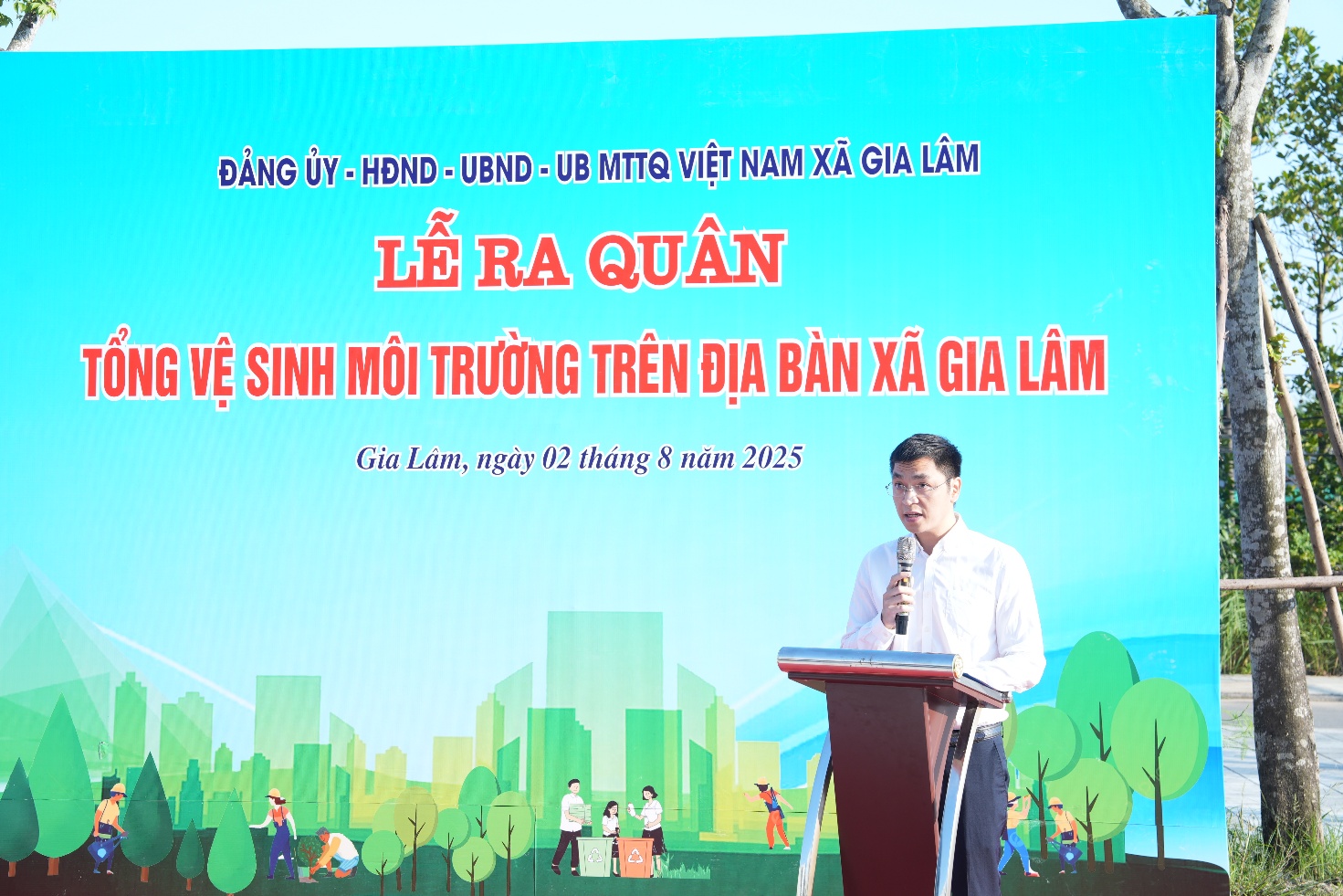 Gia Lâm tổ chức Lễ ra quân tổng vệ sinh môi trường hướng tới kỷ niệm 80 năm Cách mạng Tháng Tám và Quốc khánh 2/9- Ảnh 3.