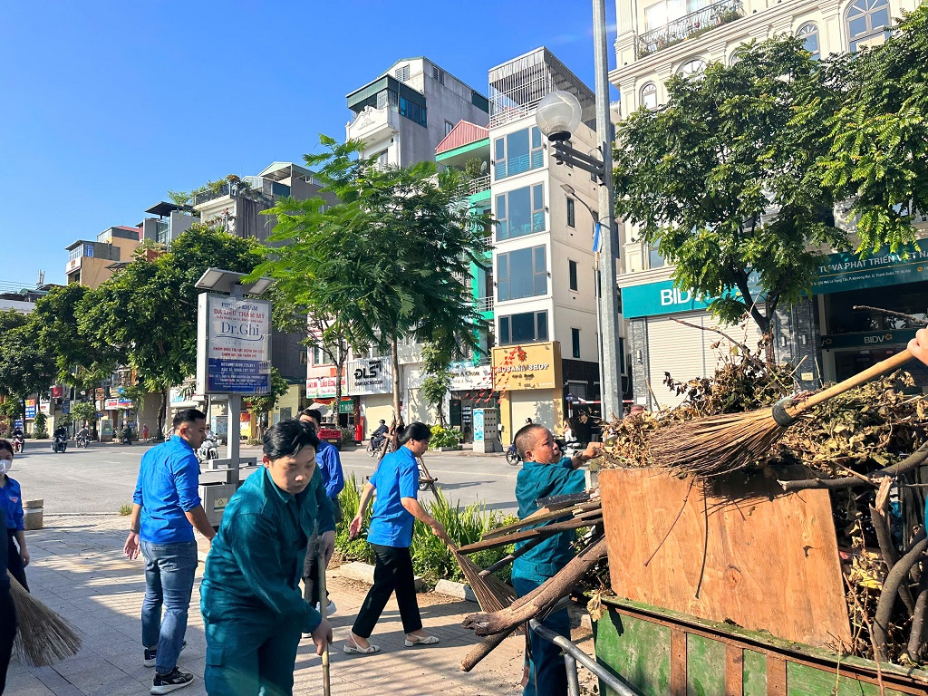 PHƯỜNG PHƯƠNG LIỆT TỔ CHỨC RA QUÂN TỔNG VỆ SINH MÔI TRƯỜNG TRÊN ĐỊA BÀN TOÀN PHƯỜNG SÁNG 02/8- Ảnh 7.