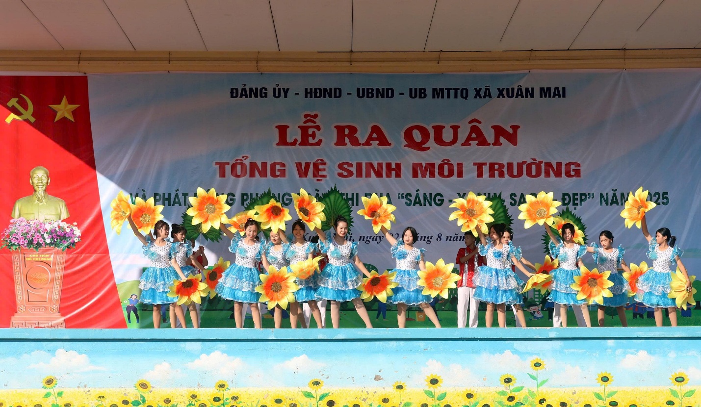 Xuân Mai ra quân tổng VSMT và phát động phong trào thi đua “Sáng - Xanh - Sạch - Đẹp”- Ảnh 3.