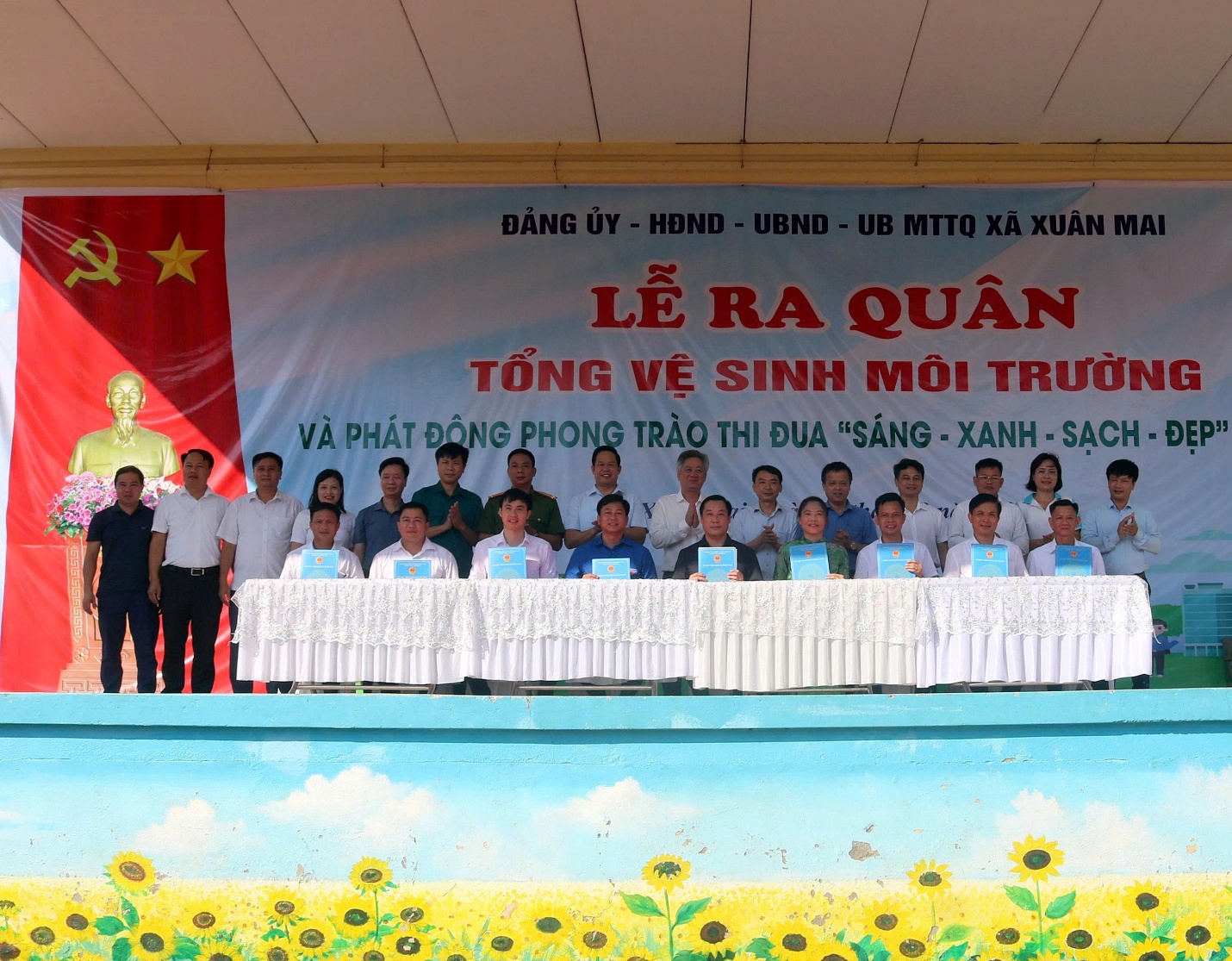 Xuân Mai ra quân tổng VSMT và phát động phong trào thi đua “Sáng - Xanh - Sạch - Đẹp”- Ảnh 8.