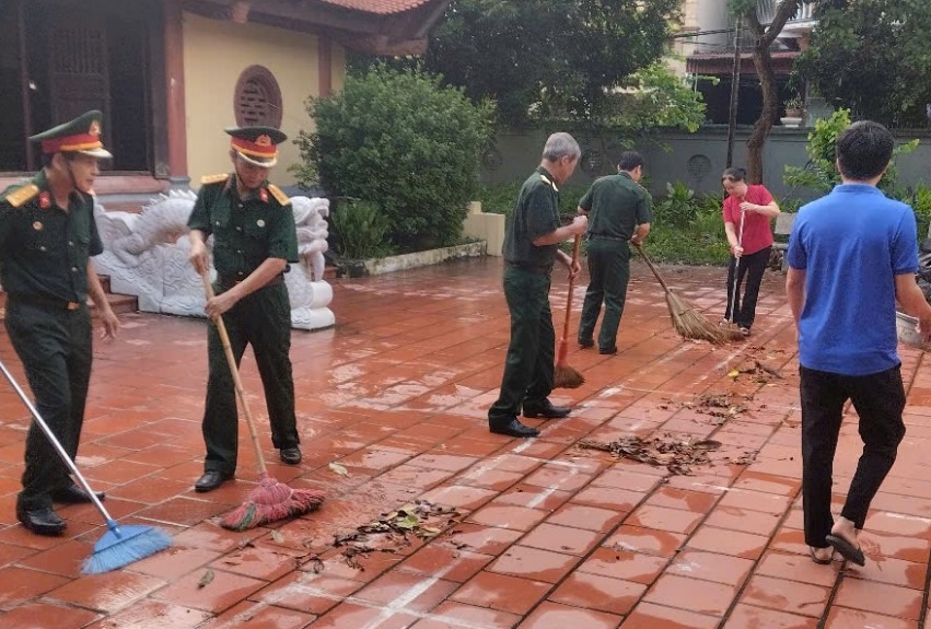 XÃ YÊN LÃNG DUY TRÌ THƯỜNG XUYÊN HOẠT ĐỘNG TỔNG VỆ SINH MÔI TRƯỜNG TẠI CÁC KHU DÂN CƯ- Ảnh 3.