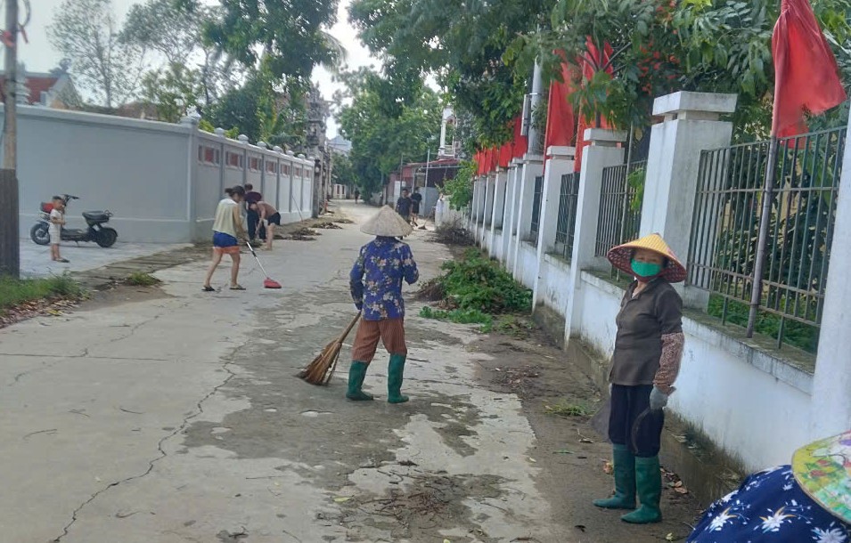 XÃ YÊN LÃNG DUY TRÌ THƯỜNG XUYÊN HOẠT ĐỘNG TỔNG VỆ SINH MÔI TRƯỜNG TẠI CÁC KHU DÂN CƯ- Ảnh 6.