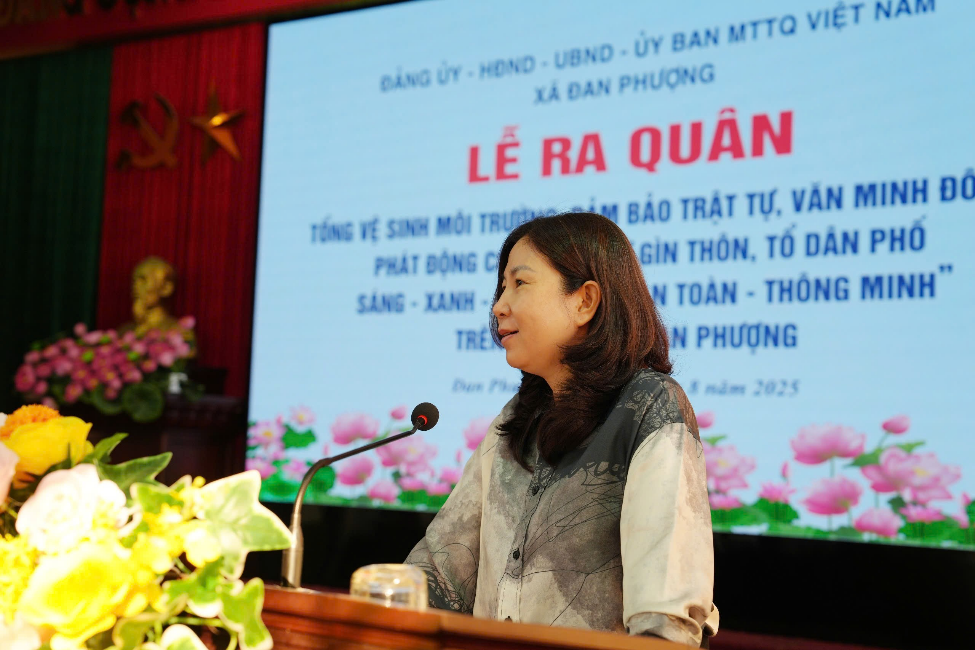 Xã Đan Phượng ra quân tổng vệ sinh môi trường, đảm bảo trật tự văn minh đô thị.- Ảnh 4.